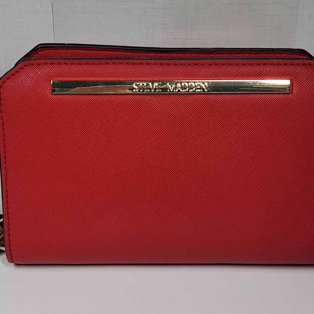 Steve Madden Crimson Bkarlee Purse Crossbody Red - Picture 2 of 11